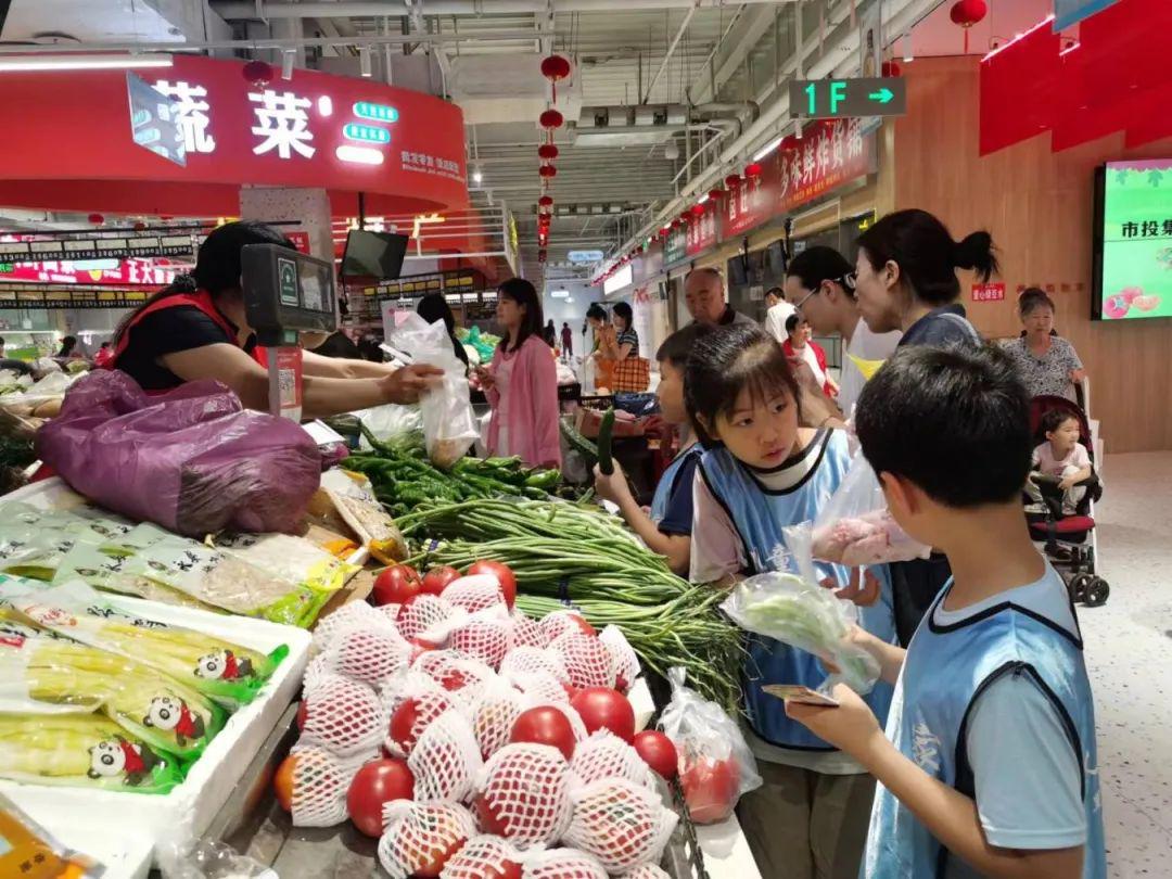 新澳2025最新资料大全餐饮篇，探索美食之旅与未来餐饮趋势